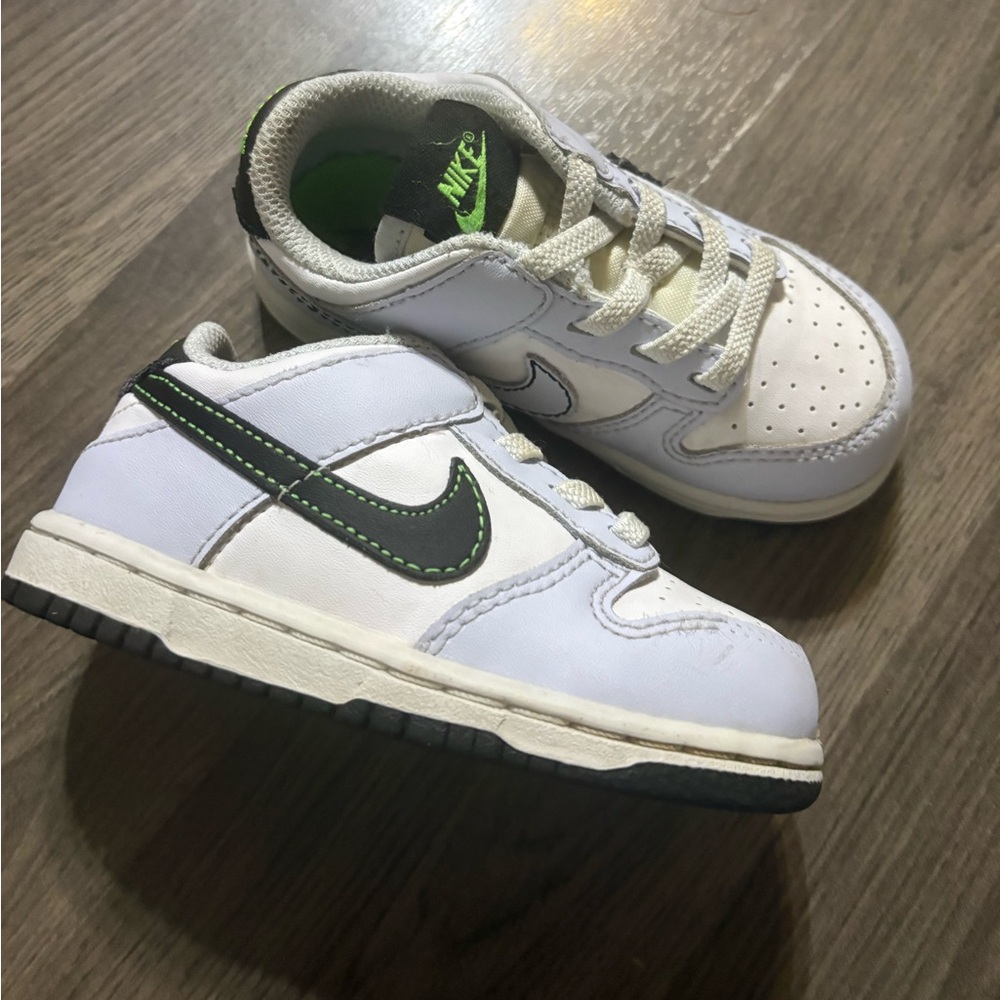 Nike shoes
